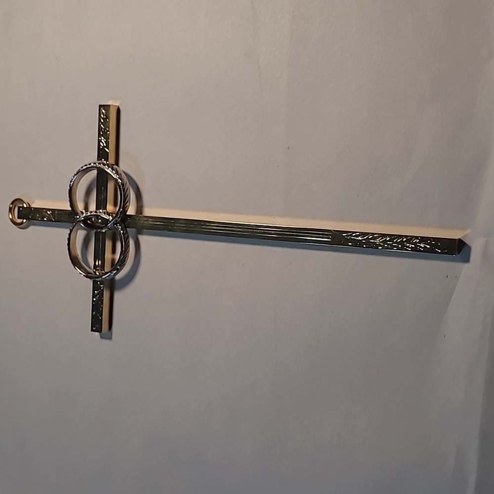 Large Cross ✝️ NWT - Picture 1 of 13